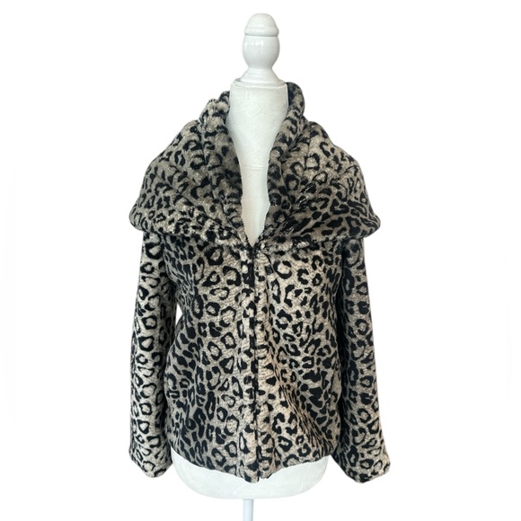 Alice + Olivia Leopard Print Faux Fur Jacket - Picture 3 of 12